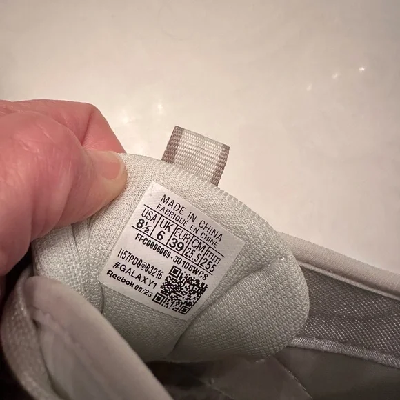 Reebok White Sneakers with Gum Sole - Picture 6 of 6